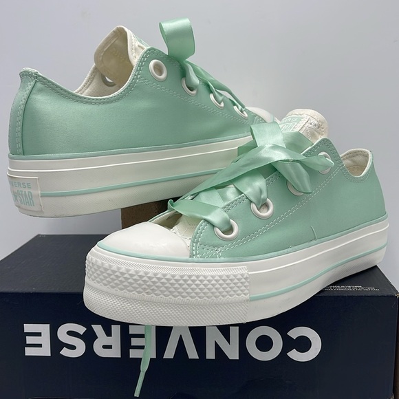 Converse WMNS CTAS LIFT OX
STICKY ALOE/EGRET/EGRET A10300C Platforms Sneakers - Picture 8 of 16